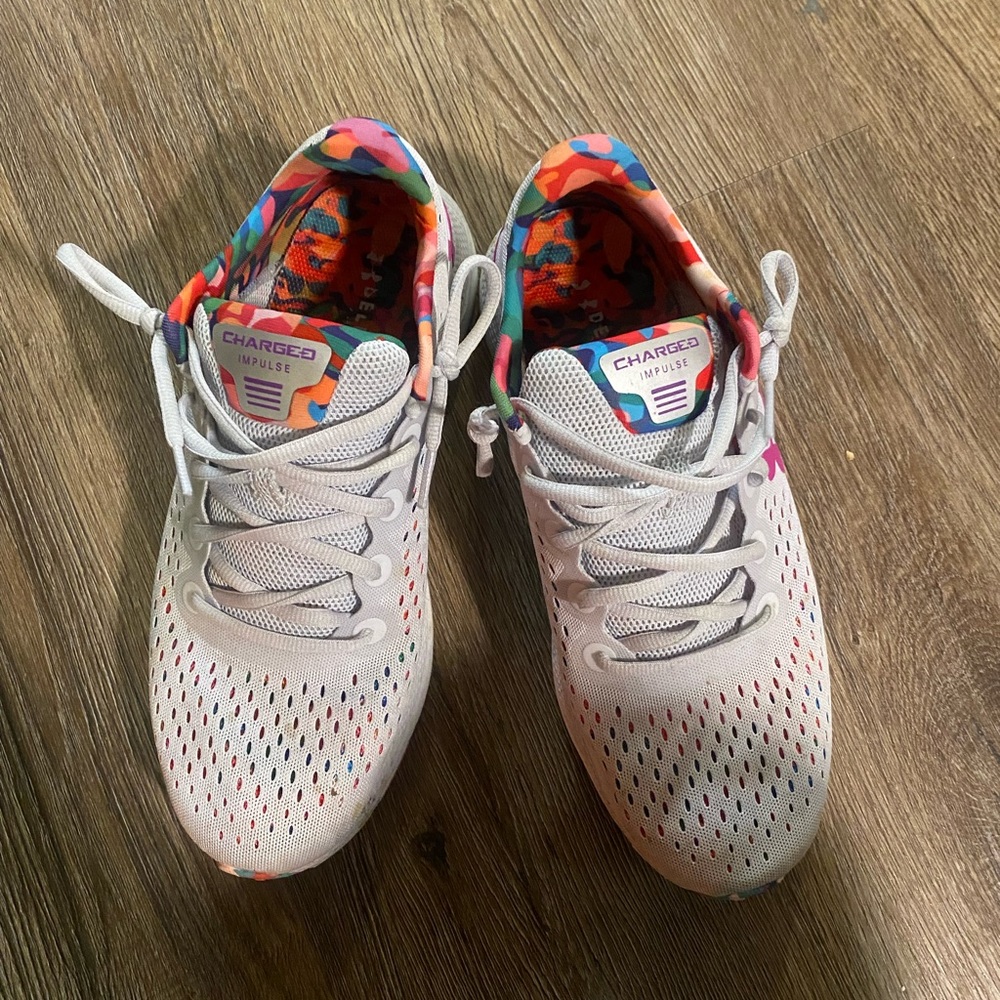 Womans under armour shoes. Worn three times.